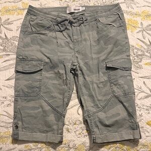 Sonoma Olive Camo Cargo Bermuda Shorts Size 10
